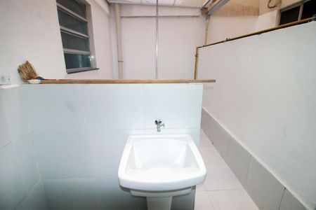 Casa para alugar com 80m², 2 quartos e 1 vagaÁrea de Serviço