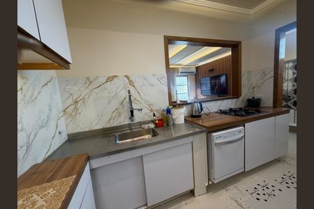 Cozinha de casa para alugar com 2 quartos, 125m² em Vila Antonieta, São Paulo