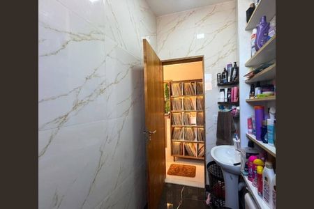 Banheiro de casa para alugar com 2 quartos, 125m² em Vila Antonieta, São Paulo