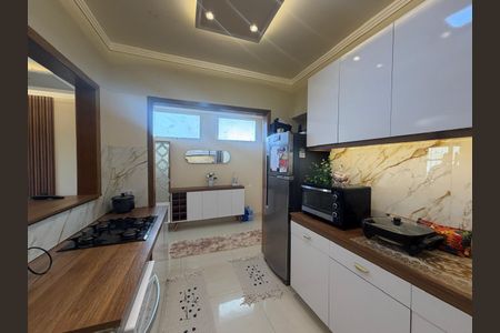 Cozinha de casa para alugar com 2 quartos, 125m² em Vila Antonieta, São Paulo