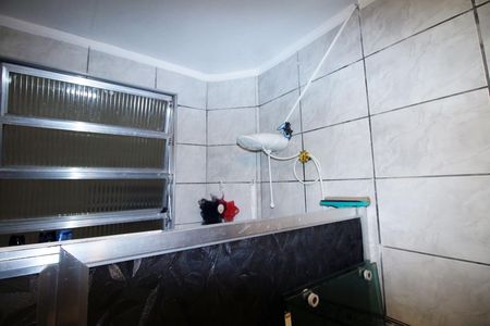 Banheiro de apartamento à venda com 2 quartos, 64m² em Brás de Pina, Rio de Janeiro