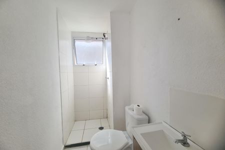 Banheiro de apartamento para alugar com 2 quartos, 41m² em Parque São Lourenço, São Paulo