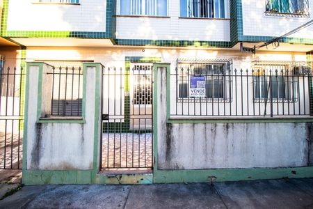 Placa de apartamento à venda com 2 quartos, 62m² em Olaria, Rio de Janeiro