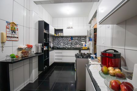 Cozinha de apartamento à venda com 2 quartos, 62m² em Olaria, Rio de Janeiro