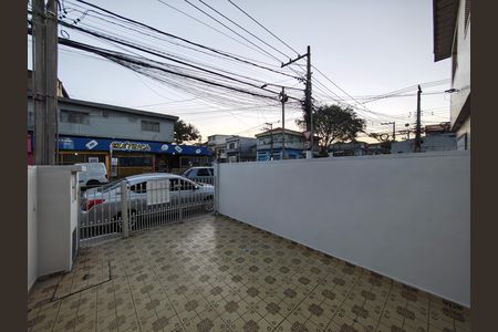 Garagem de casa para alugar com 2 quartos, 110m² em Jardim Brasil (zona Norte), São Paulo
