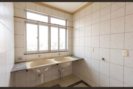 Área de serviço de apartamento para alugar com 3 quartos, 85m² em Serrano, Belo Horizonte