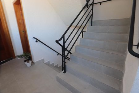 Apartamento à venda com 47m², 1 quarto e sem vagaEscadas