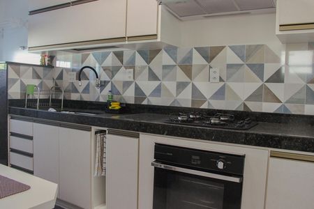 Apartamento para alugar com 52m², 1 quarto e 1 vaga Apartamento para alugar com 52m², 1 quarto e 1 vagaCozinha - Armários