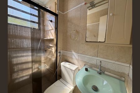 Banheiro de apartamento para alugar com 2 quartos, 58m² em Piratininga, Osasco