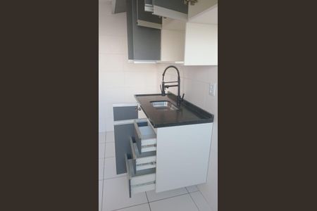 Cozinha de apartamento para alugar com 2 quartos, 40m² em Vila Andrade, São Paulo