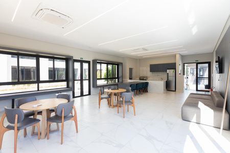Apartamento para alugar com 55m², 2 quartos e 2 vagas Apartamento para alugar com 55m², 2 quartos e 2 vagasÁrea Comum - Salão de Festas