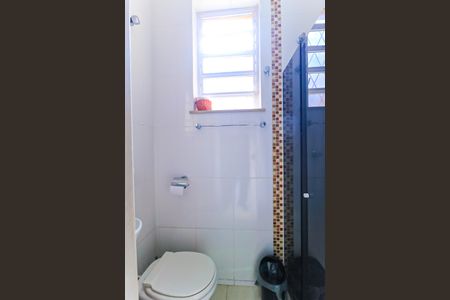 Casa à venda com 218m², 3 quartos e 5 vagas Casa à venda com 218m², 3 quartos e 5 vagasBanheiro de serviço
