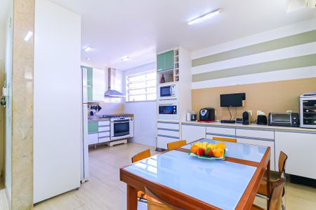 Cozinha de casa à venda com 3 quartos, 218m² em Meier, Rio de Janeiro