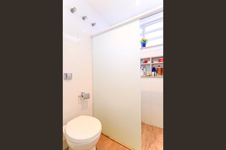 Casa à venda com 218m², 3 quartos e 5 vagas Casa à venda com 218m², 3 quartos e 5 vagasBanheiro Social