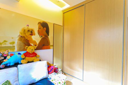 Casa à venda com 218m², 3 quartos e 5 vagas Casa à venda com 218m², 3 quartos e 5 vagasQuarto 2