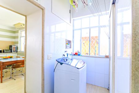 Casa à venda com 218m², 3 quartos e 5 vagas Casa à venda com 218m², 3 quartos e 5 vagasÁrea de Serviço