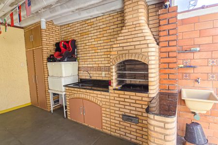 Casa à venda com 218m², 3 quartos e 5 vagas Casa à venda com 218m², 3 quartos e 5 vagasChurrasqueira