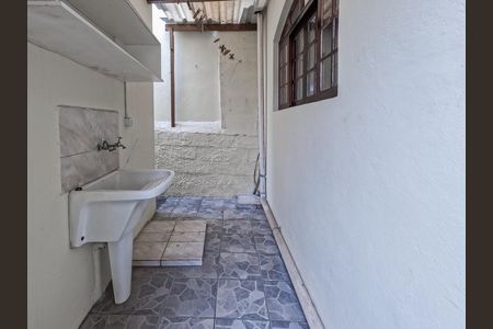 Casa para alugar com 1 quarto, 60m² em Vila Guedes, São Paulo