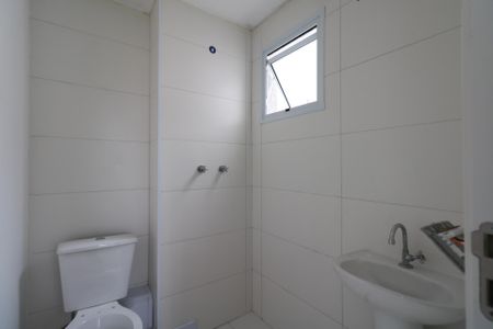 Apartamento à venda com 43m², 2 quartos e 1 vaga Apartamento à venda com 43m², 2 quartos e 1 vagaBanheiro