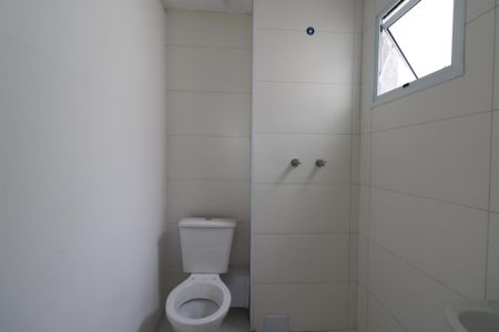 Apartamento à venda com 43m², 2 quartos e 1 vaga Apartamento à venda com 43m², 2 quartos e 1 vagaBanheiro