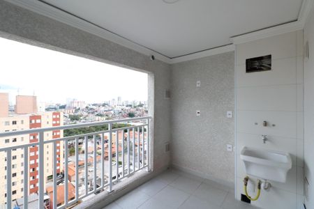 Apartamento à venda com 43m², 2 quartos e 1 vaga Apartamento à venda com 43m², 2 quartos e 1 vagaVaranda e Área de Serviço
