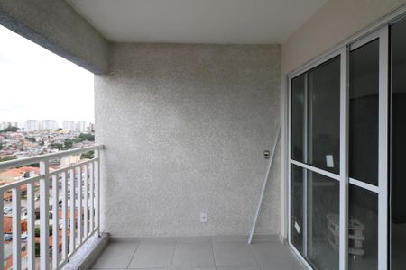 Apartamento à venda com 44m², 2 quartos e 1 vaga Apartamento à venda com 44m², 2 quartos e 1 vagaVaranda e Área de Serviço