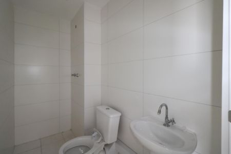 Banheiro de apartamento à venda com 2 quartos, 44m² em Conceição, Diadema