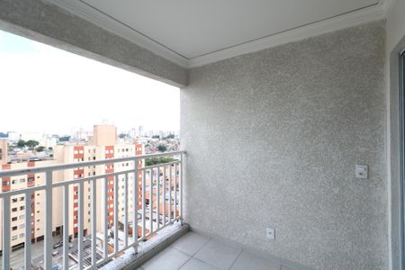 Apartamento à venda com 44m², 2 quartos e 1 vaga Apartamento à venda com 44m², 2 quartos e 1 vagaVaranda e Área de Serviço