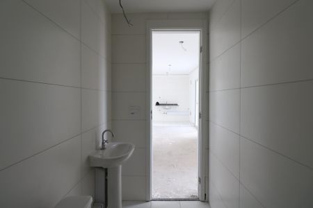 Banheiro de apartamento à venda com 2 quartos, 44m² em Conceição, Diadema
