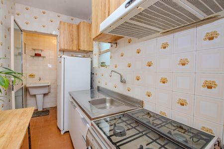 Cozinha e Área de Serviço de apartamento para alugar com 1 quarto, 40m² em Santa Cecília, Porto Alegre