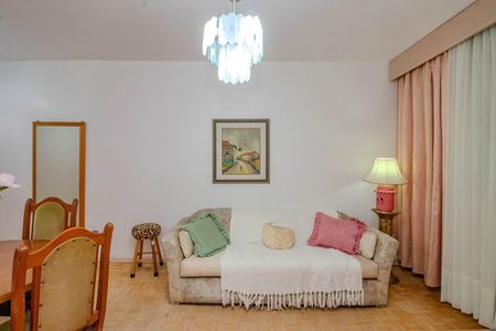 Sala de apartamento para alugar com 1 quarto, 40m² em Santa Cecília, Porto Alegre
