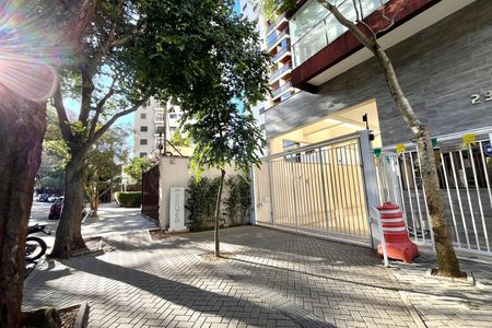 Apartamento à venda com 68m², 2 quartos e 1 vaga Apartamento à venda com 68m², 2 quartos e 1 vagaFachada