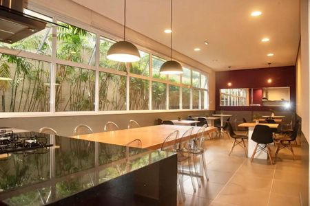 Apartamento à venda com 68m², 2 quartos e 1 vaga Apartamento à venda com 68m², 2 quartos e 1 vagaÁrea comum - Salão de festas