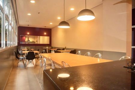 Apartamento à venda com 68m², 2 quartos e 1 vaga Apartamento à venda com 68m², 2 quartos e 1 vagaÁrea comum - Salão de festas