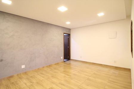 Sala de casa para alugar com 3 quartos, 140m² em Balneário São Francisco, Diadema