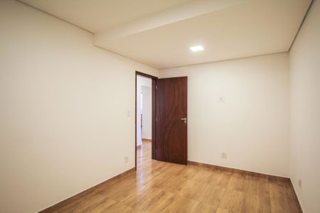 Quarto 1 de casa para alugar com 3 quartos, 140m² em Balneário São Francisco, Diadema