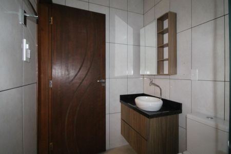 Banheiro da Suíte de casa para alugar com 3 quartos, 140m² em Balneário São Francisco, Diadema