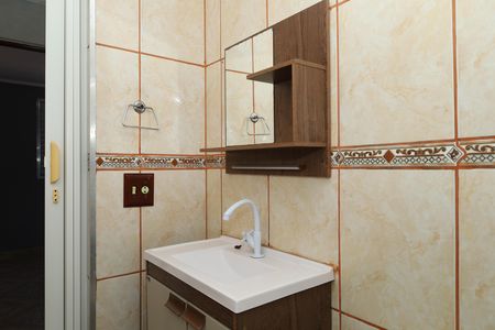 Banheiro de apartamento para alugar com 2 quartos, 50m² em Chacara Dona Olivia, Ferraz de Vasconcelos