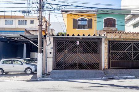 Fachada  de casa à venda com 2 quartos, 126m² em Centro, Diadema