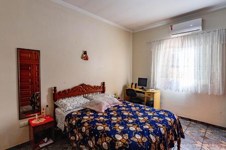 Casa para alugar com 126m², 2 quartos e 2 vagas Casa para alugar com 126m², 2 quartos e 2 vagasQuarto 2