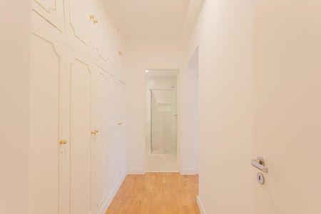 Suíte de apartamento para alugar com 3 quartos, 180m² em Cerqueira César, São Paulo