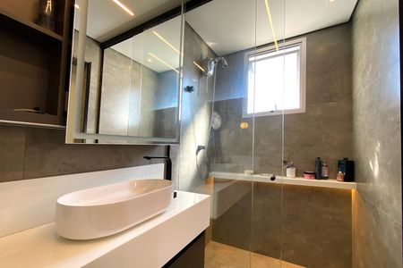 Apartamento à venda com 163m², 3 quartos e 3 vagas Apartamento à venda com 163m², 3 quartos e 3 vagasBanheiro da Suíte 1