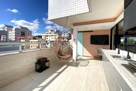 Apartamento à venda com 163m², 3 quartos e 3 vagas Apartamento à venda com 163m², 3 quartos e 3 vagasCobertura