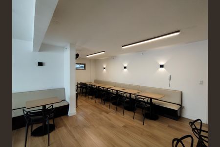 Apartamento à venda com 63m², 2 quartos e 1 vaga Apartamento à venda com 63m², 2 quartos e 1 vagaÁrea comum - Salão de festas