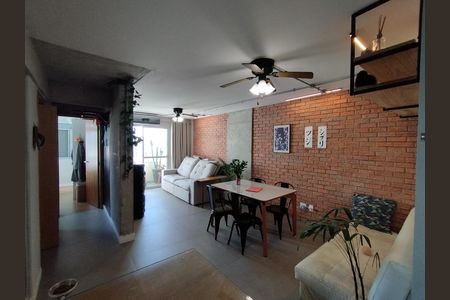 Sala  de apartamento à venda com 2 quartos, 63m² em Vila Gumercindo, São Paulo