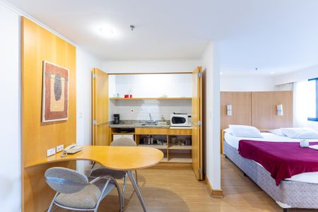 Studio à venda com 35m², 1 quarto e 1 vaga Studio à venda com 35m², 1 quarto e 1 vagaStudio