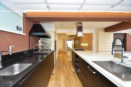 cozinha de apartamento para alugar com 2 quartos, 117m² em Pinheiros, São Paulo
