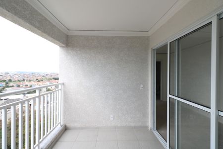 Apartamento à venda com 44m², 2 quartos e 1 vaga Apartamento à venda com 44m², 2 quartos e 1 vagaVaranda e Área de Serviço