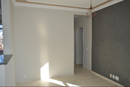 Apartamento para alugar com 68m², 2 quartos e 1 vagaSala