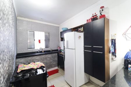 Casa para alugar com 2 quartos, 100m² em Vila Ayrosa, São Paulo